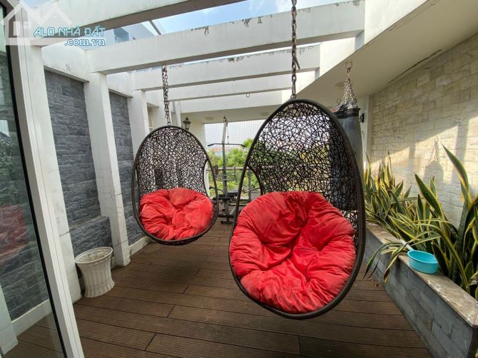 Bán căn nhà nghỉ dưỡng view công viên 2ha Quận 7 giá 16tỷ - 1