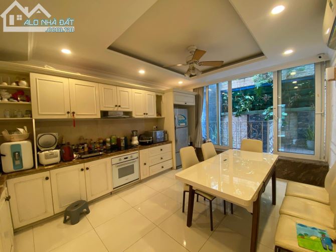 Bán căn nhà nghỉ dưỡng view công viên 2ha Quận 7 giá 16tỷ - 4