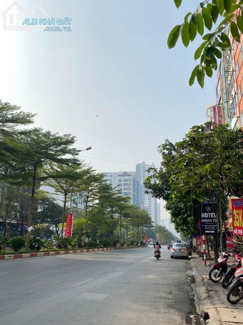 Hiếm Quá - Mặt Phố Vip - Thông Số Đẹp. Mặt Phố Trần Thái Tông. DT 175m2. MT 8m