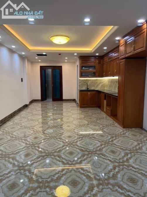 BÁN PHỐ LINH ĐÀM, LÔ GÓC, GARA Ô TÔ, KINH DOANH, DT 45M2, MT 4.3M, 5 TẦNG, GIÁ HƠN 6 TỶ. - 2