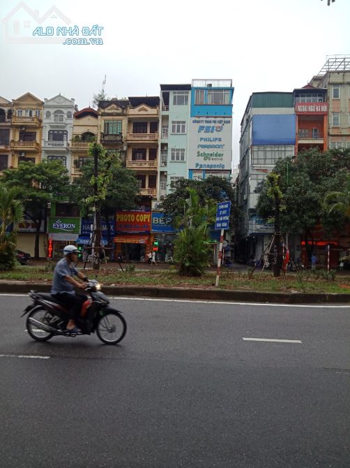 BÁN GẤP NHÀ MP VÕ CHÍ CÔNG, DT 210MX2T, MT 12M, ĐOẠN ĐẸP NHẤT PHỐ, GIÁ 76 TỶ - 1