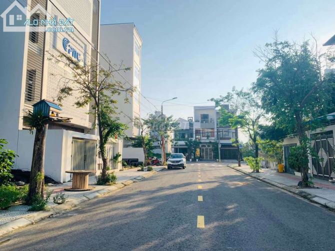 Bán đất Nam Hòa Xuân, B2.12, đông nam, đối lưng Minh Mạng, DT: 150m2. Giá không thể rẻ hơn - 1