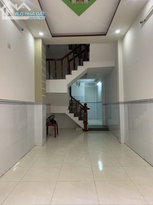 Bán nhà 3 tầng hẻm đường Nguyễn Văn Hiển sát đường Chương Dương gần biển 42m2