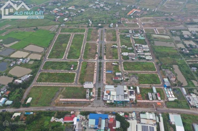 Chủ cần bán gấp 2 nền thổ cư 780triệu trong KDC Phước Đông, Cần Đước giá rẻ nhất, 100m2