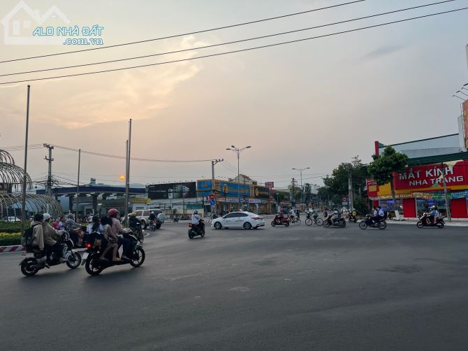 Bán đất mặt tiền đường Nguyễn Đức Cảnh, Phước Long, Nha Trang.Ngay vòng xoay Lê Hồng Phong - 2