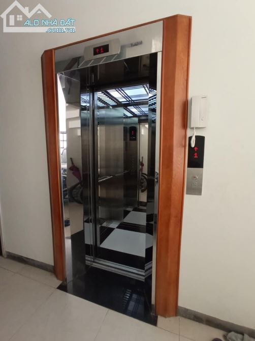 BÁN NHÀ CAO CẤP PHỐ NGỌC THUỴ LONG BIÊN75M5T.4,5MT.12TỶ GARA Ô TÔ THANG MÁY Ở LUÔN - 1