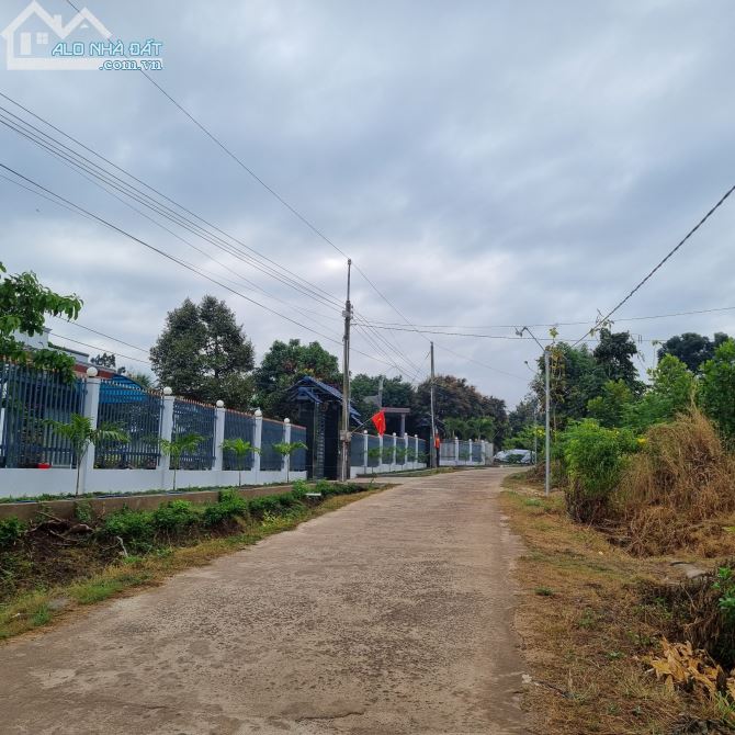 KHU DÂN CƯ CÁCH QUỐC LỘ 20 CHỈ 700M 1000M2(16MX58M) KẾ BÊN TRƯỜNG HỌC CHỢ CHỈ 700TR - 1