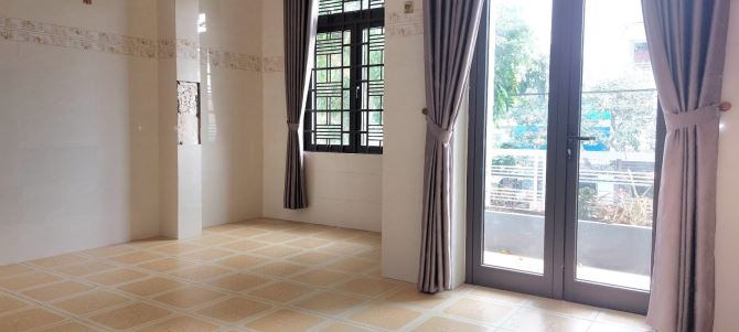 Bán Nhà 3 Tầng Đẹp Mặt Tiền Đường Phạm Hùng Sât Quận Cẩm Lệ TP Đà Nẵng 110m - Chỉ 6.9 tỷ. - 1