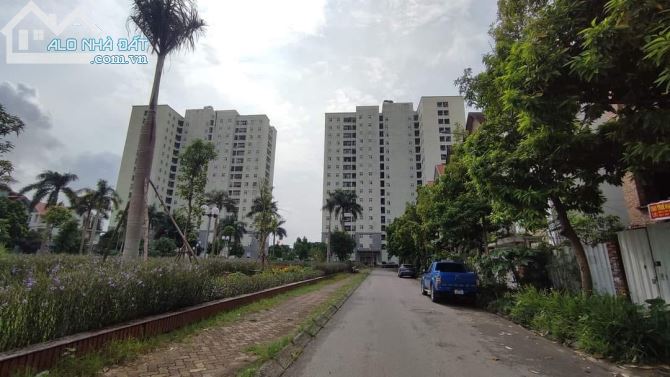 Cầu Bươu 121m 5t mt8,2m  an sinh,KD VP đỉnh, kv đang tăng giá tùng ngày 25,5tỷ - 2