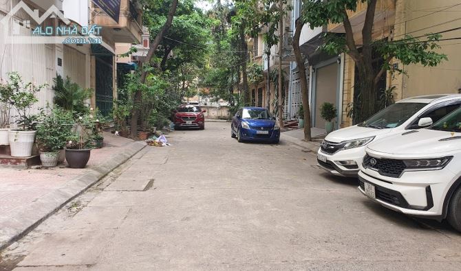 2 thoáng! Vỉa Hè! Phân Lô! 3 ô tô tránh! Phố Nguyên Hồng 78m2, 5 tầng, mt4.8m.