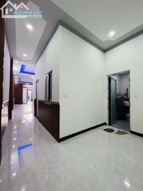 Cần bán gấp 3 căn nhà 1 trệt 1 lầu, p Trảng Dài, Biên Hòa. 120 m2 shr thổ cư chỉ 2,7tỷ - 5