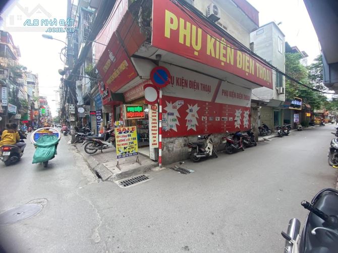 Bán CCMN Lương Thế Vinh, NTL, 120m2, 9 tầng thang máy, 38PKK, thu 2.5 tỷ/năm