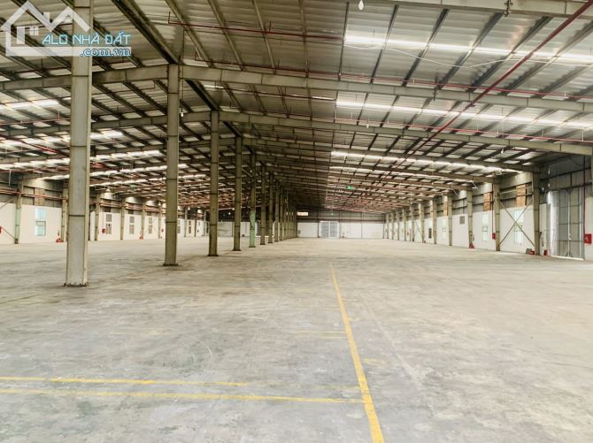 Cho thuê 6000m2 có PCCC tự động tại Phố Nối A