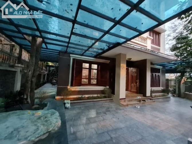 Bán Nhà Văn Khê 230m 4 tầng mt24m thang máy  ở siêu vip, KD, vị trí đẹp  nhất KV - 2
