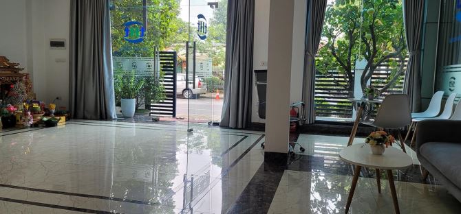 Bán Nhà Văn Khê 230m 4 tầng mt24m thang máy  ở siêu vip, KD, vị trí đẹp  nhất KV - 3