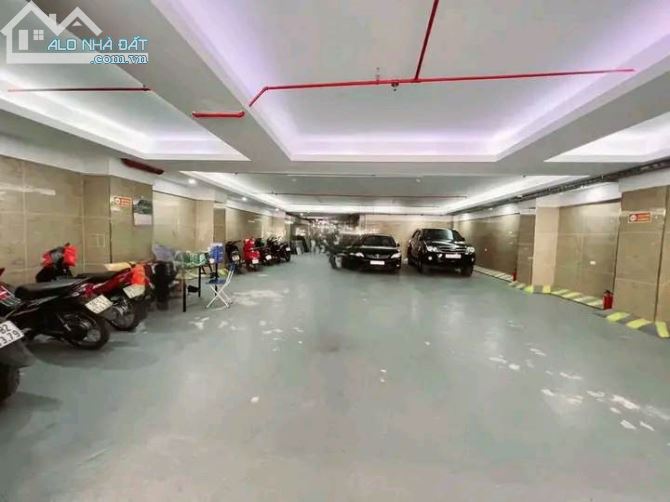 Bán tòa nhà văn phòng 15 tầng phố Lý Thường Kiệt, Hoàn Kiếm, chỉ 440 tỷ.