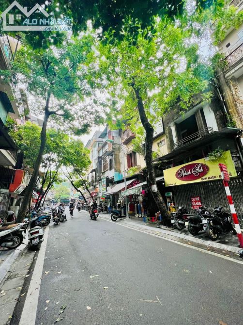 Bán nhà mặt phố Hàng Cá, Hoàn Kiếm, Hà Nội. DT 65m2, MT 3.6m. Giá 42 tỷ.