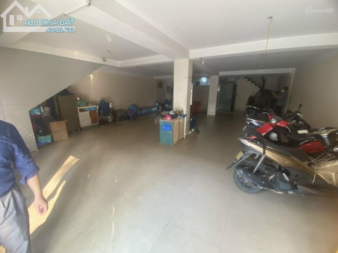 Cho thuê nhà Xa la, Kđt Xala Hà Đông, DT 1000m2, xây dựng 270m*7 tầng, mặt tiền 100m - 2
