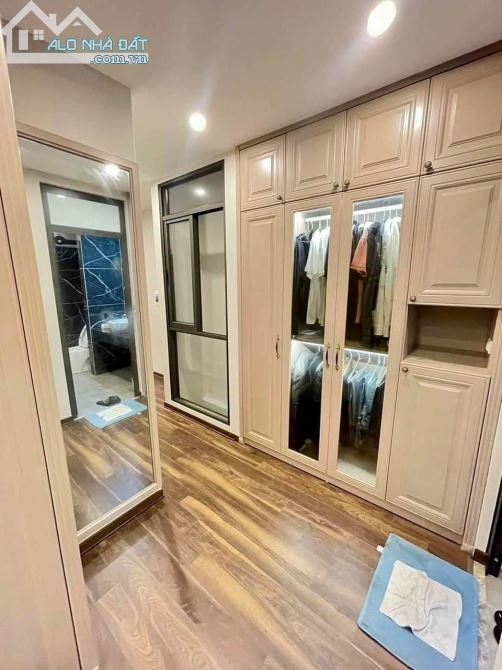 BÁN NHÀ PHỐ BỒ ĐỀ LONG BIÊN 61M-6T-4,6MT-12,7 TỶ GARA Ô TÔ THANG MÁY  DÂN TRÍ CAO - 9