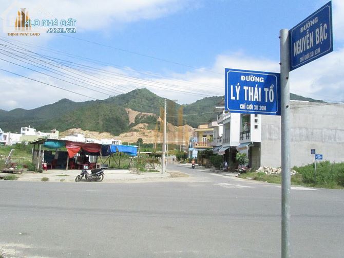 Nhà đẹp 4 tầng tại đường Lý Thái Tổ, Vĩnh Hòa, Nha Trang