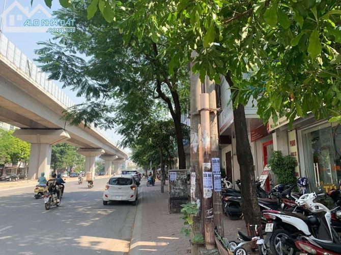 Đất đắc địa trung tâm Cầu Giấy 62m2 Sát phố, Vỉa hè Ôtô tránh, Kinh doanh đỉnh 11,9 Tỷ