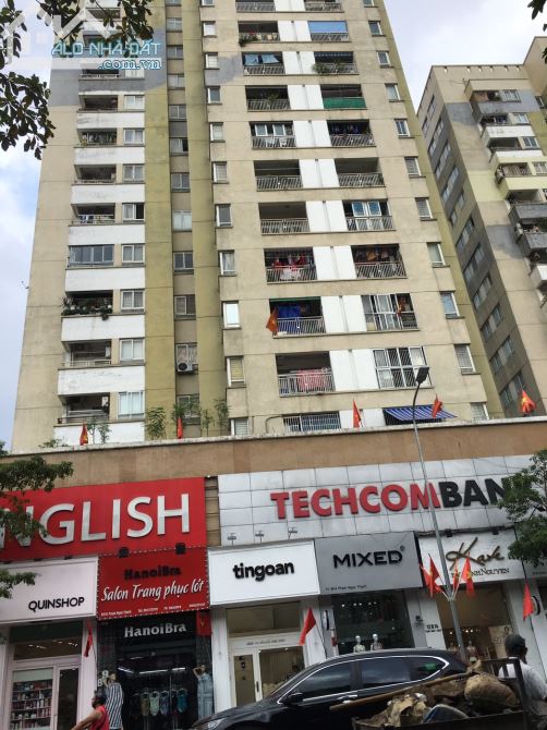 Bán Kiot mặt phố Phạm Ngọc Thạch, Đống Đa. 161 m2 x MT 5 m, thuê 140 Triệu. Sổ đỏ lâu dài.