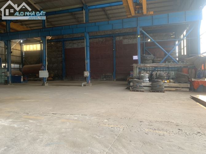 Kho xưởng Dĩ An Bình Dương 2400m² đường cont sẵn cẩu trục làm đa nghề - 1