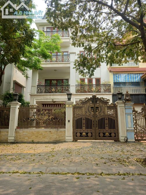 Bán Gấp biệt thự khủng ở Lê Quang Đạo Đại Mỗ, Quận Nam Từ Liêm, diện tích 170m2, 4 tầng, m
