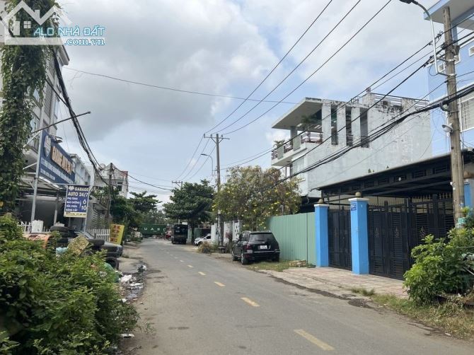 Lô đất mặt tiền đường 835 Nguyễn duy trinh phú hữu diện tích 264m vị trí đẹp - 1