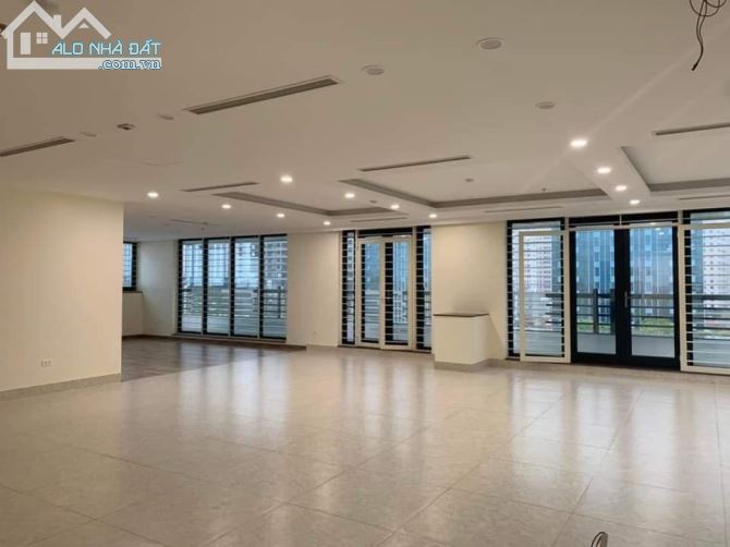 Bán nhà Nguyễn Khánh Toàn – Cầu Giấy 150m2 , MT5m ,  ô tô tránh – kinh doanh chỉ 26,8 tỷ .