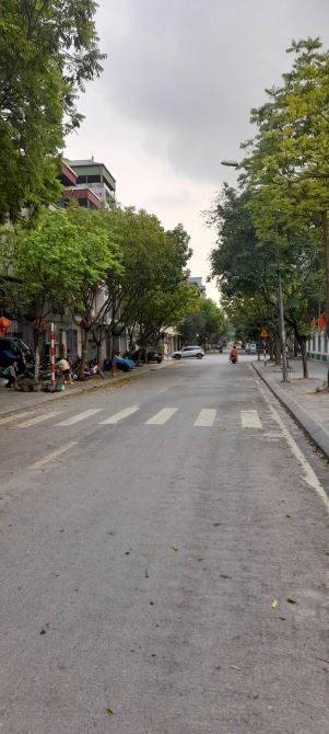 Dòng Tiền Kinh Doanh-Cần Nhượng Lại Nhà Nghỉ Đường Kiêu Kỵ-Gia Lâm,Dt 85m2,Giá 16,5Tỷ.