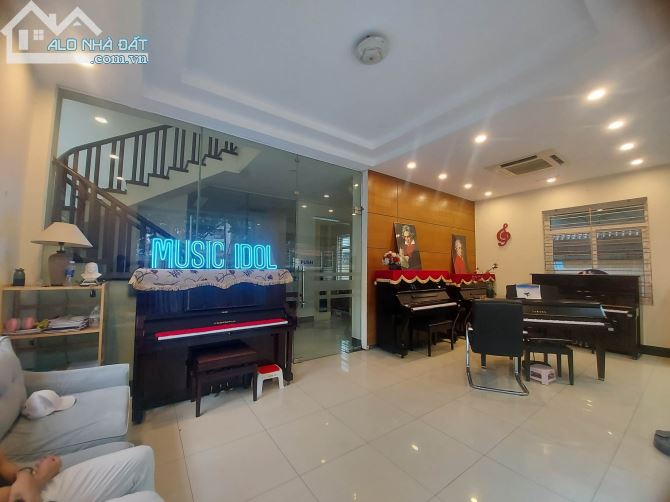 Bán nhà MP quận Hoàn Kiếm100m x5T MT 7.1m chỉ 25 tỷ kd đỉnh vỉa hè rộng vài bước ra hồGươm - 1