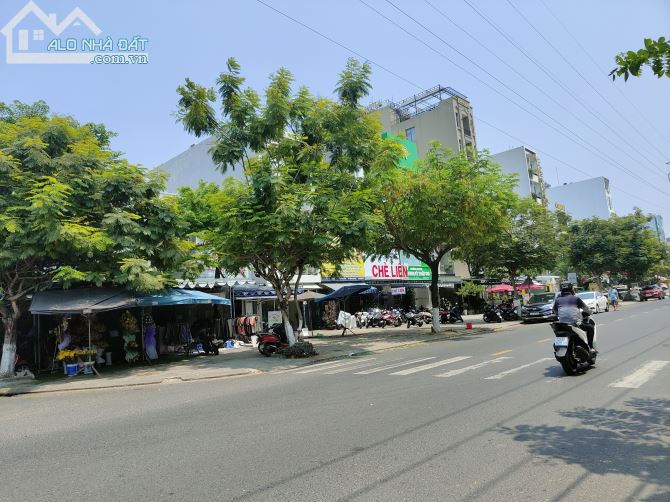 LÔ ĐẤT MẶT TIỀN LÊ THANH NGHỊ- ĐỐI DIỆN CHỢ HOÀ CƯỜNG-KINH DOANH BUÔN BÁN SẦM UẤT.