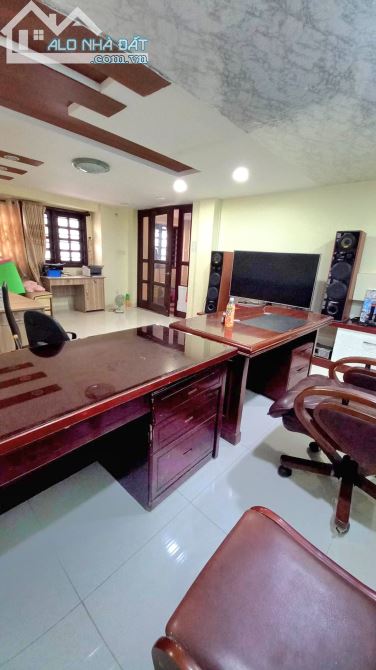 Cần bán Biệt Thự Mặt Tiền Nội Bộ 8met Tạ Quang Bửu , P4 Quận 8 - 2