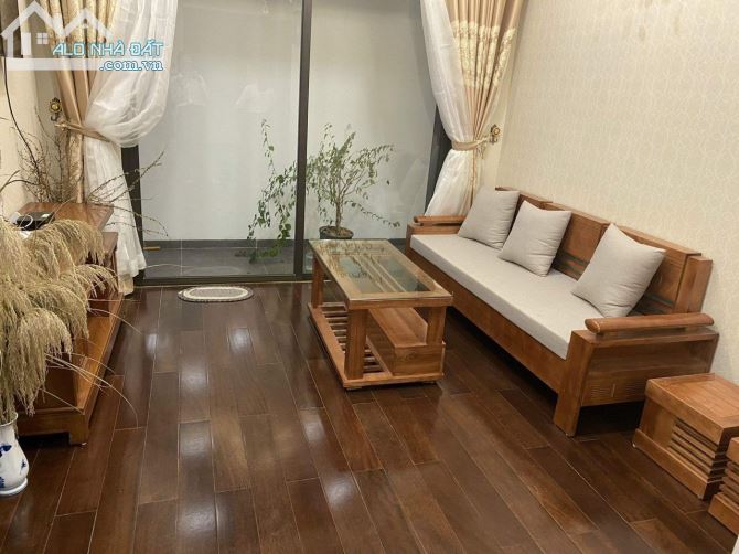 Cho thuê căn hộ chung cư HC Golden Hồng Tiến, Bồ Đề, LB, 2PN full 14 triệu - 2