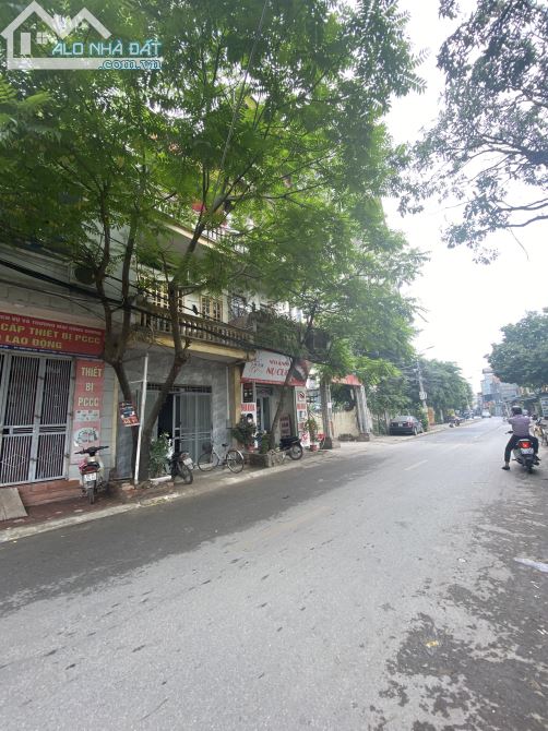 Gia đình có nhu cầu bán nhà ở cạnh Vesta Hải Phát DT 40m2 giá 4.35 tỷ ô tô đỗ cửa KD tốt - 4