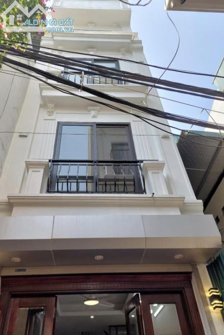 Bán nhà ngõ 147B Tân Mai, 30m,5 tầng, mới xây, giá 3 tỷ