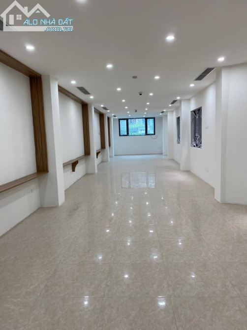 Cho thuê văn phòng 75 Khâm Thiên, Đống Đa, HN DT:  65 - 80m2