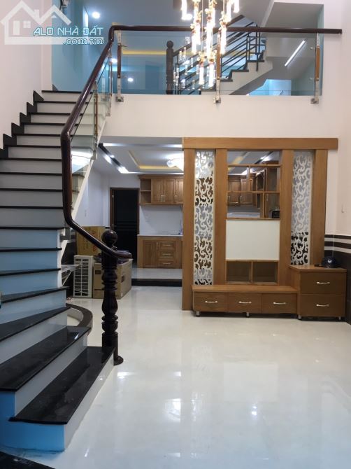 Bán nhà HXH 440/ Thống Nhất, DT 4,68x18m, 4 tầng, DCT 27 triệu, giá 8,2 tỷ - 3
