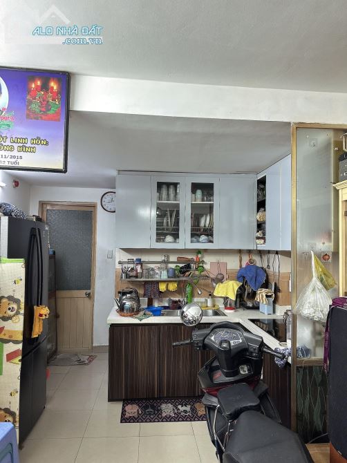 Nhà 4 tầng, đường Ba Tháng Hai, Quận 10, gần Học viện Hành chính Quốc gia