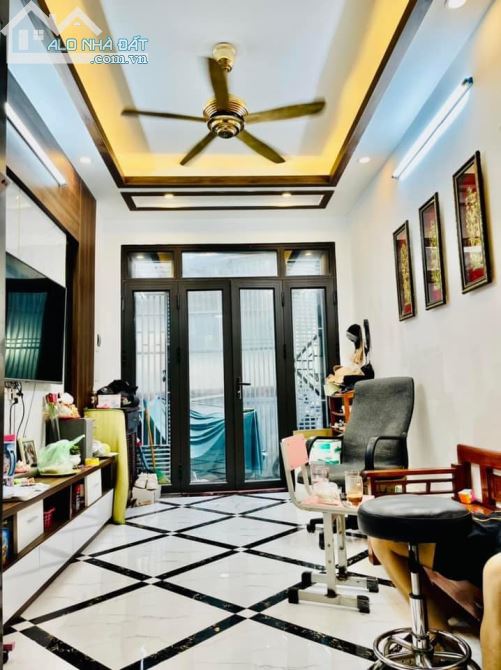 Bán nhà ngõ 141 Giáp Nhị 5 tầng mới 30m giá nhỉnh 3 tỷ - 1