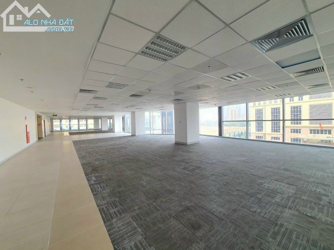 Bán tòa Building Võ Chí Công 780m2 x 10T giá chỉ 220 tỷ - 1