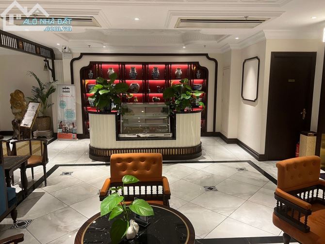 Khách sạn phố Cổ - Chủ vay bank 150 Tỷ - 320m2 - MT 10m - 285 tỷ, doanh thu 60 tỷ/năm