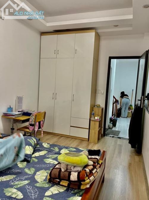 Bán nhà ngõ 141 Giáp Nhị 5 tầng mới 30m giá nhỉnh 3 tỷ - 3