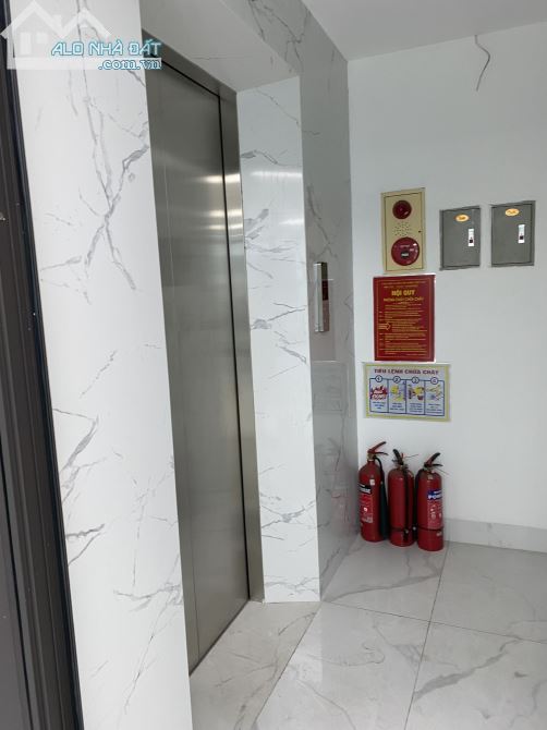 Cho thuê nhà Trần Duy Hưng, DT 75m2, MT, 7m, 5 tầng, thông sàn, thang máy, giá 50 triệu - 4