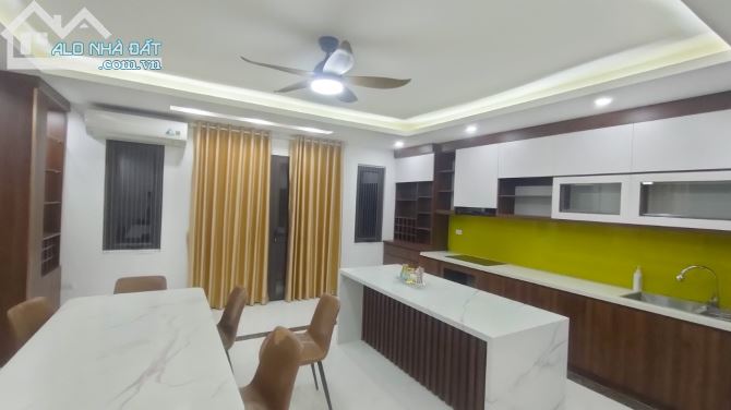 Cho thuê nhà đường Hồ Tùng Mậu, DT 100m2, 6 tầng, Lô góc MT 20m, thang máy, nhà đẹp, - 5