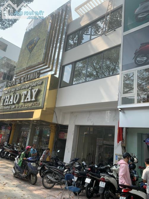 Nhà 4 Lầu Hướng Đông Nam DT:4.1x16.5m 322 Trần Hưng Đạo,Q1_HĐT:80Tr/Tháng_Giá 31 Tỷ TL - 2