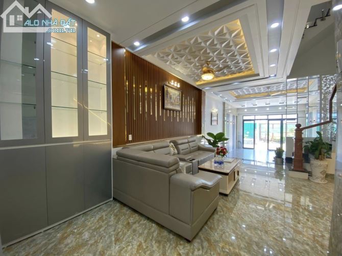 Biệt Thự Full Nội Thất💥Cityland Trần Thị Nghỉ P7💥Hầm 4 Lầu.6PN.6wc.35 Triệu - 3