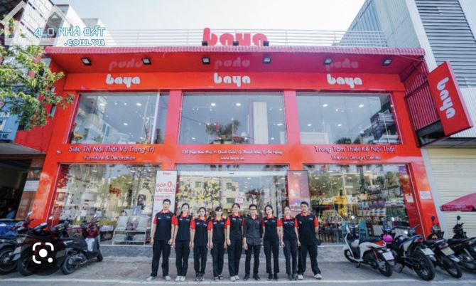 Cho thuê mặt bằng KD đẹp nhất phố 12M Cát Linh 230m2 x 4.5 tầng, mặt tiền 12m làm showroom