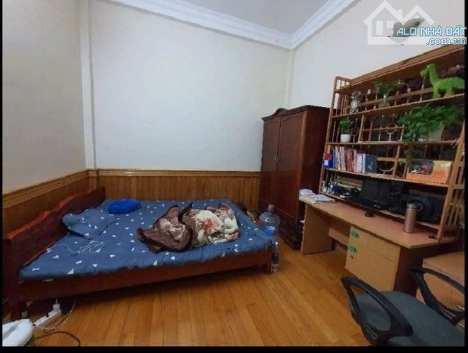 Đầu Tư Nhà Rẻ Nhất Cầu Giấy 50m2x5T Ô Tô Tránh. Giá Bèo Bọt 10 tỷ